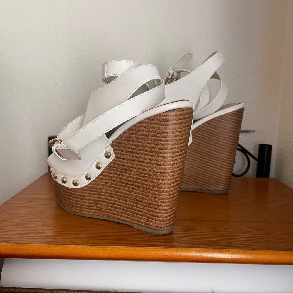 Woman's White Just Fab Sarahh Platform Wedge Shoes size 8.5